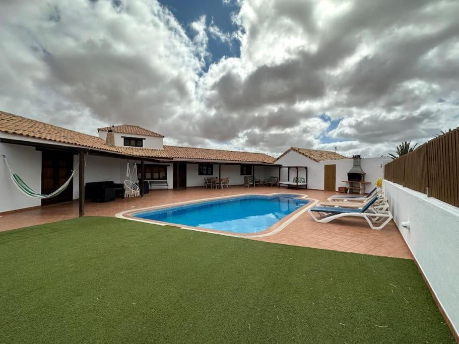 Villa With Pool In The Centre Of Fuerteventura Antigua  Luaran gambar